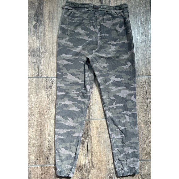Athleta Camo Farallon Jogger Casual Athleisure Women's Size 2 - Picture 3 of 8